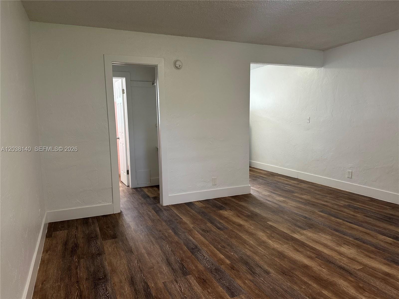 1821 Thomas Street 2 — photo 10