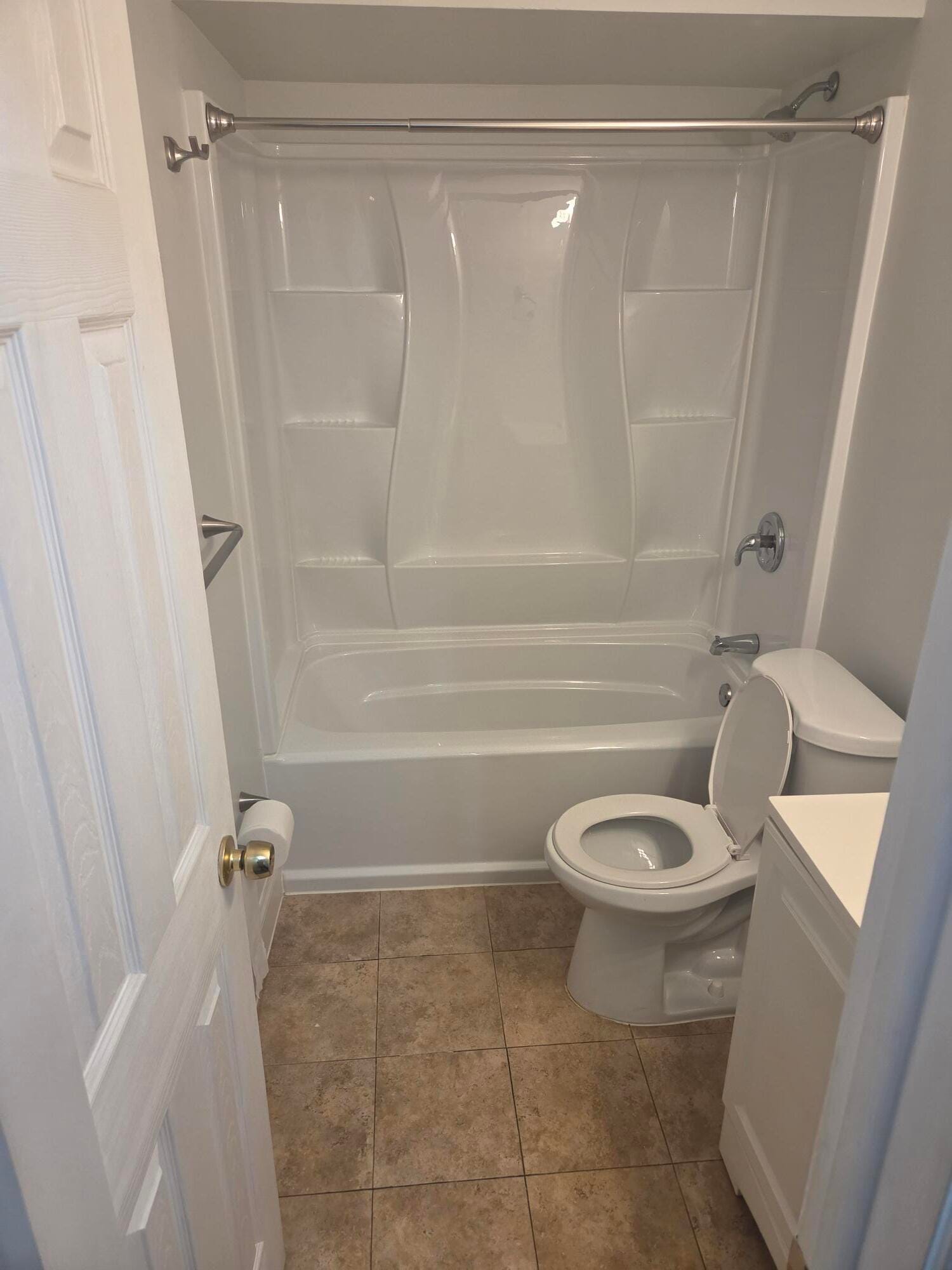3062 Riverside Drive 4f — photo 11