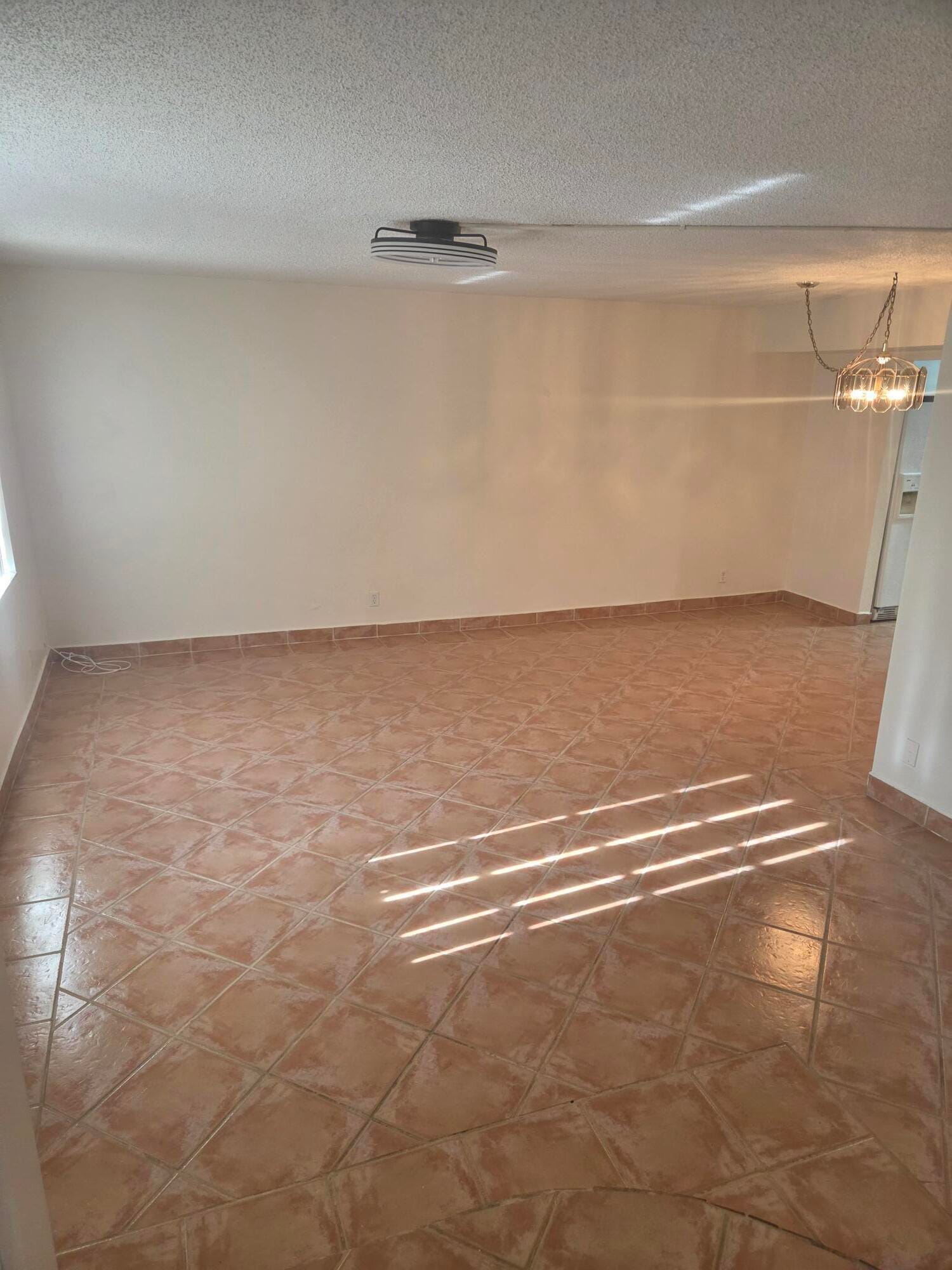 3062 Riverside Drive 4f — photo 3