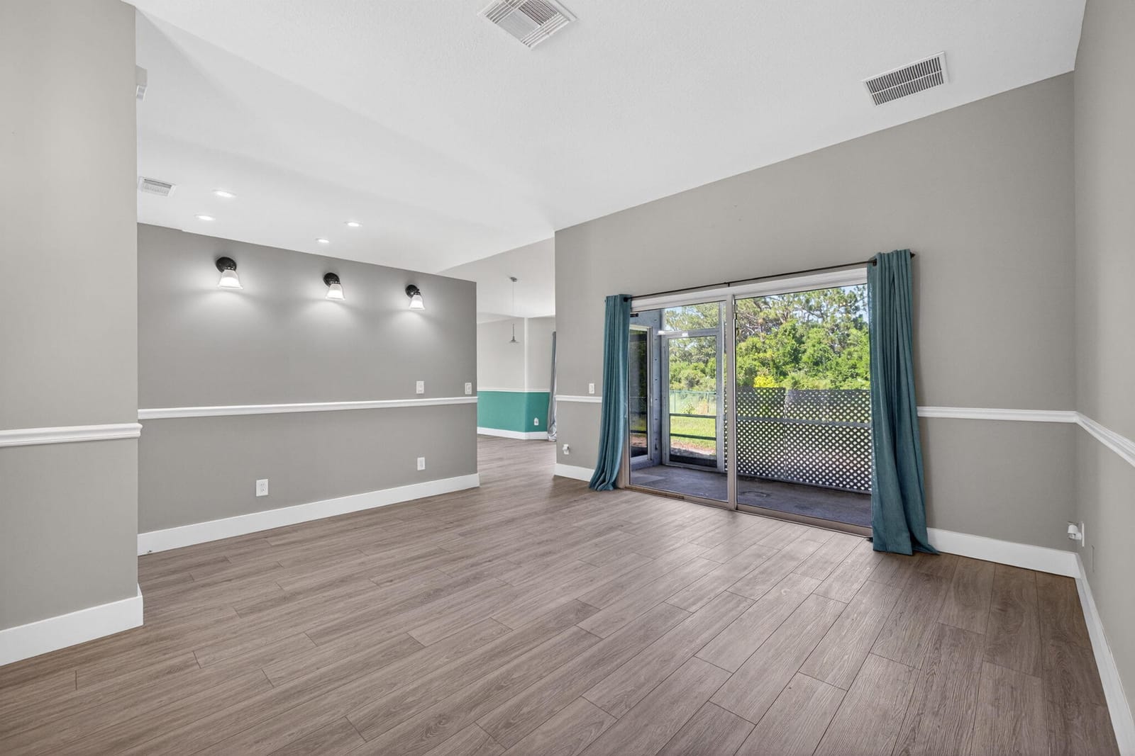 2801 SW Kasson Court — photo 2