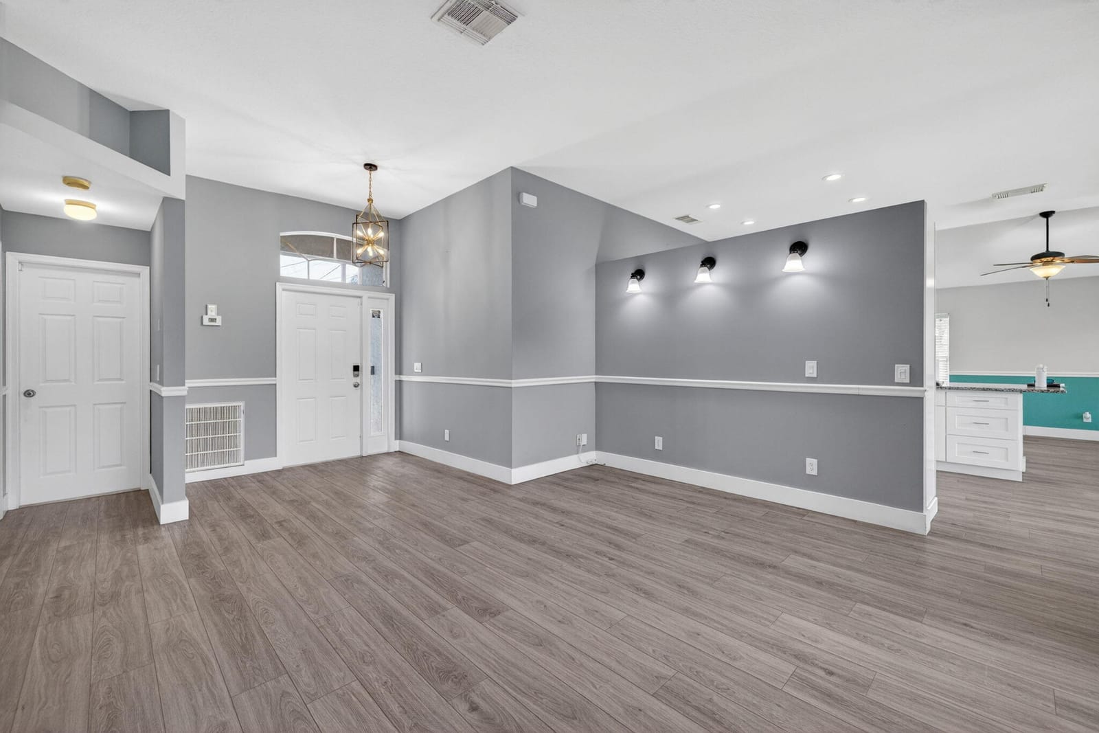 2801 SW Kasson Court — photo 3