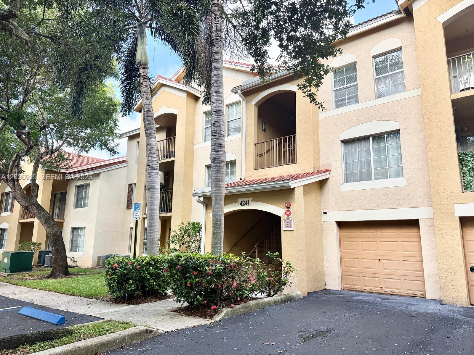 4241 San Marino Boulevard 103, West Palm Beach, FL 33409, West Palm Beach