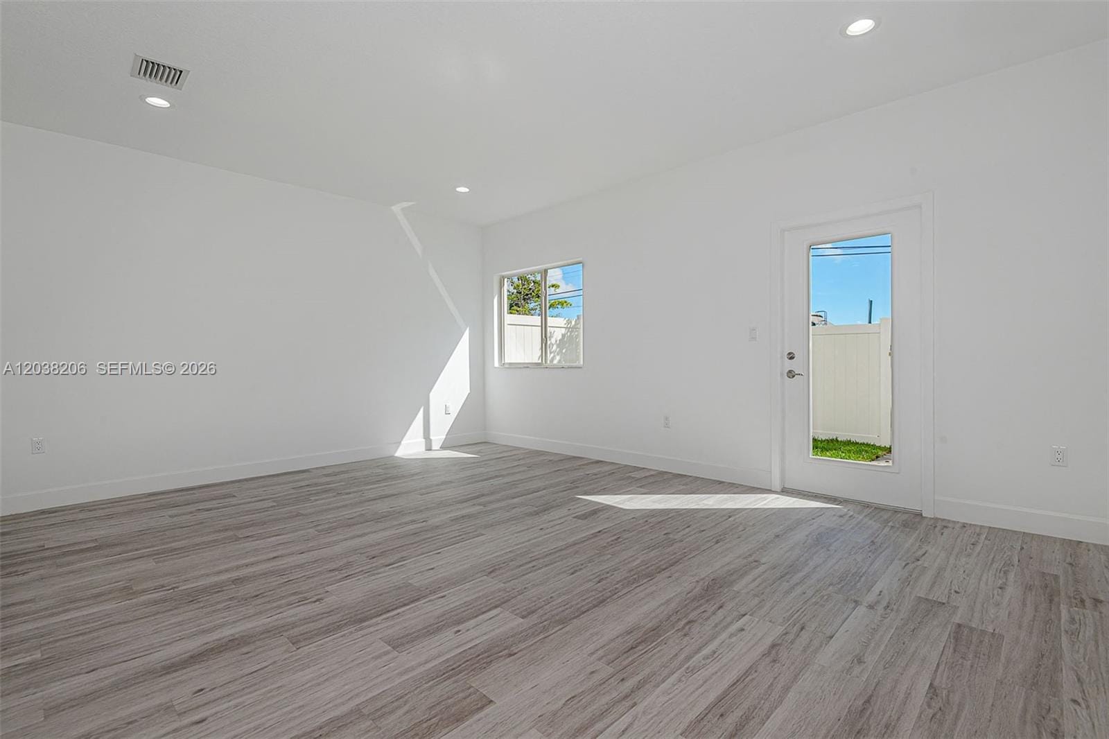 635 NW 30 Terrace — photo 9