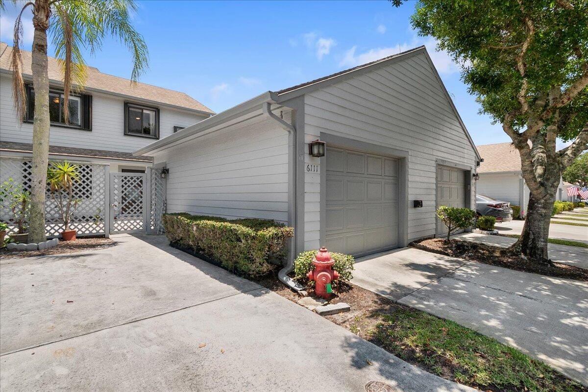 6111 SE Georgetown Place — photo 2