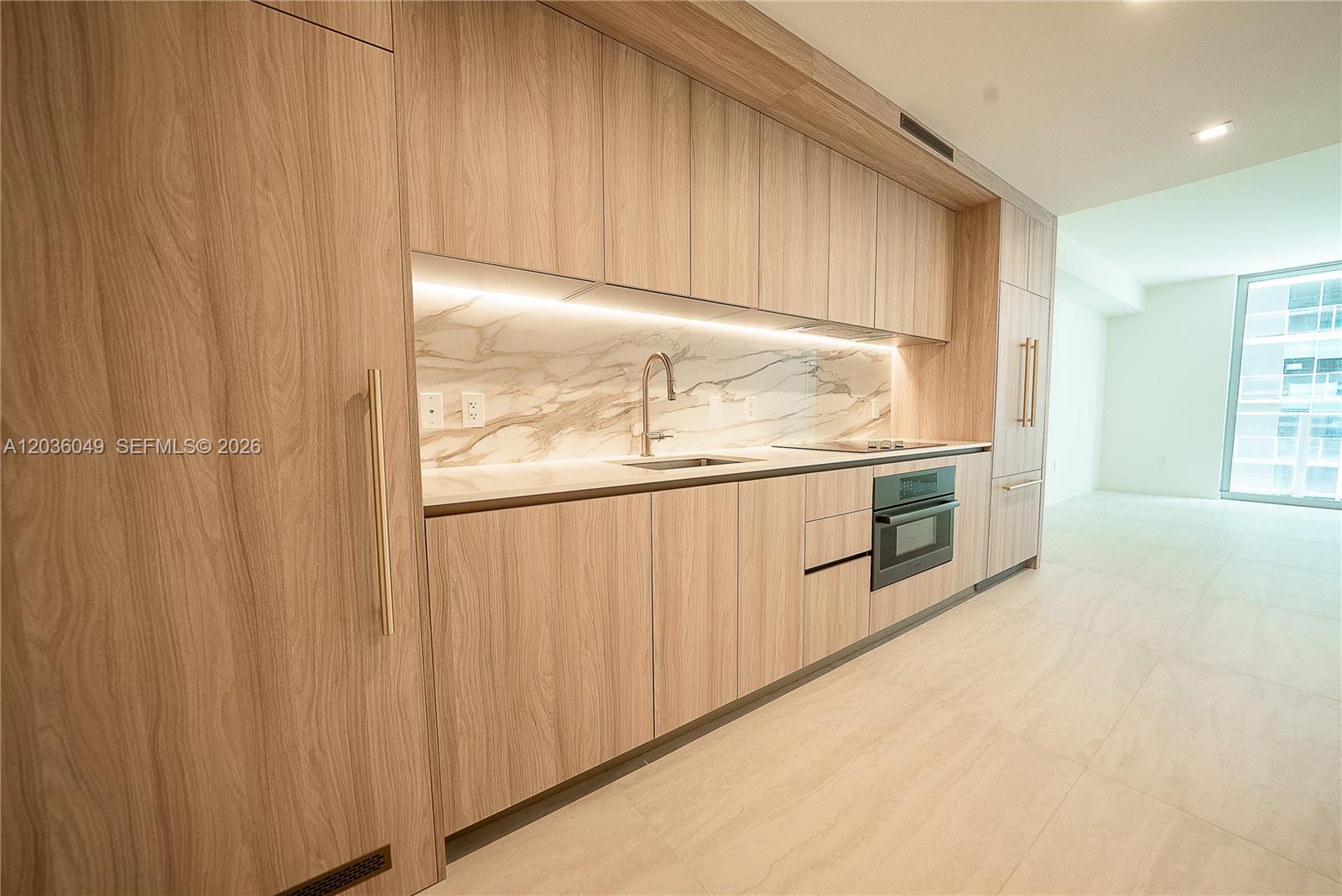 77 SE 5th Street 1607, Miami, FL 33131, Miami