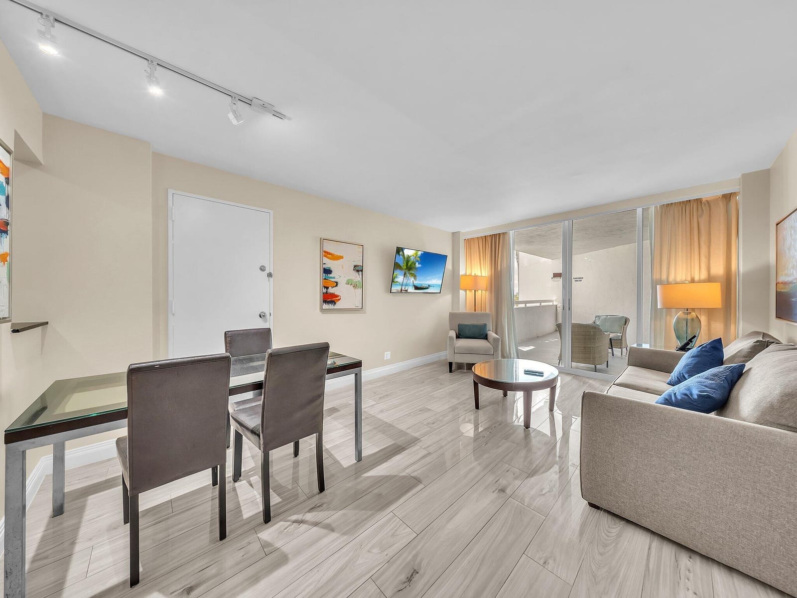 2670 E Sunrise Boulevard 323 — photo 8