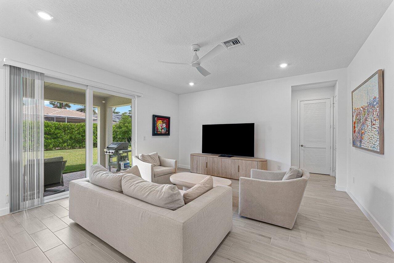 9298 Pearch Lane, Boynton Beach, FL 33437 photo 14