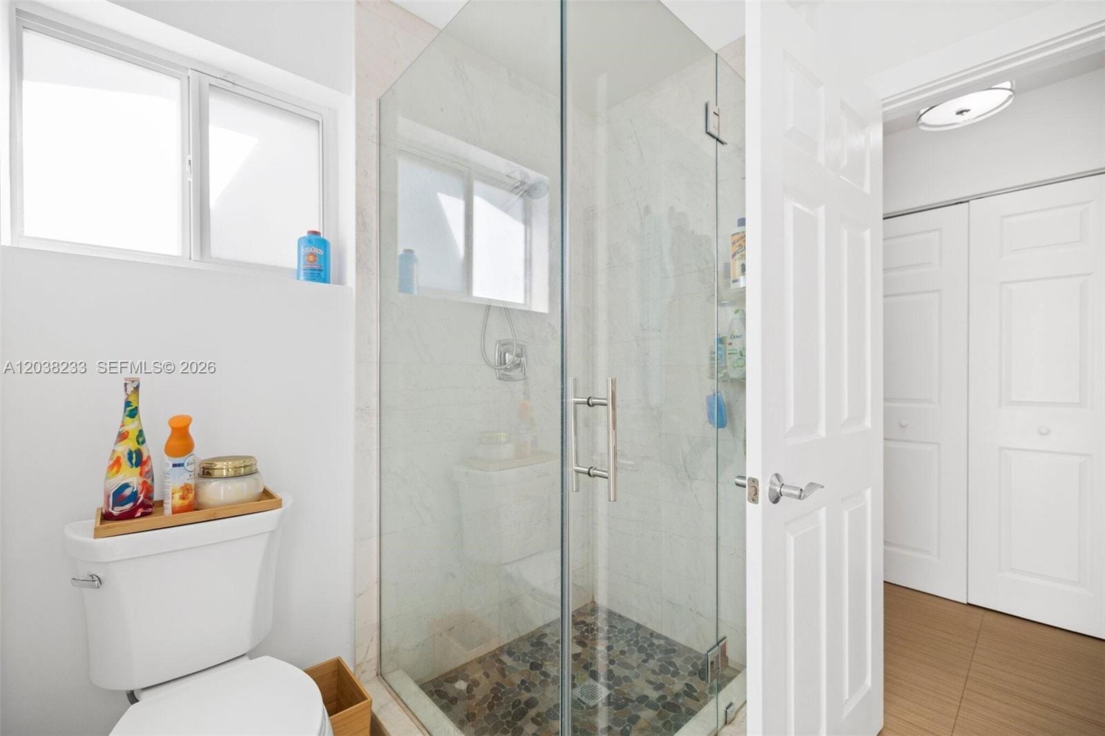811 Capri Street — photo 2