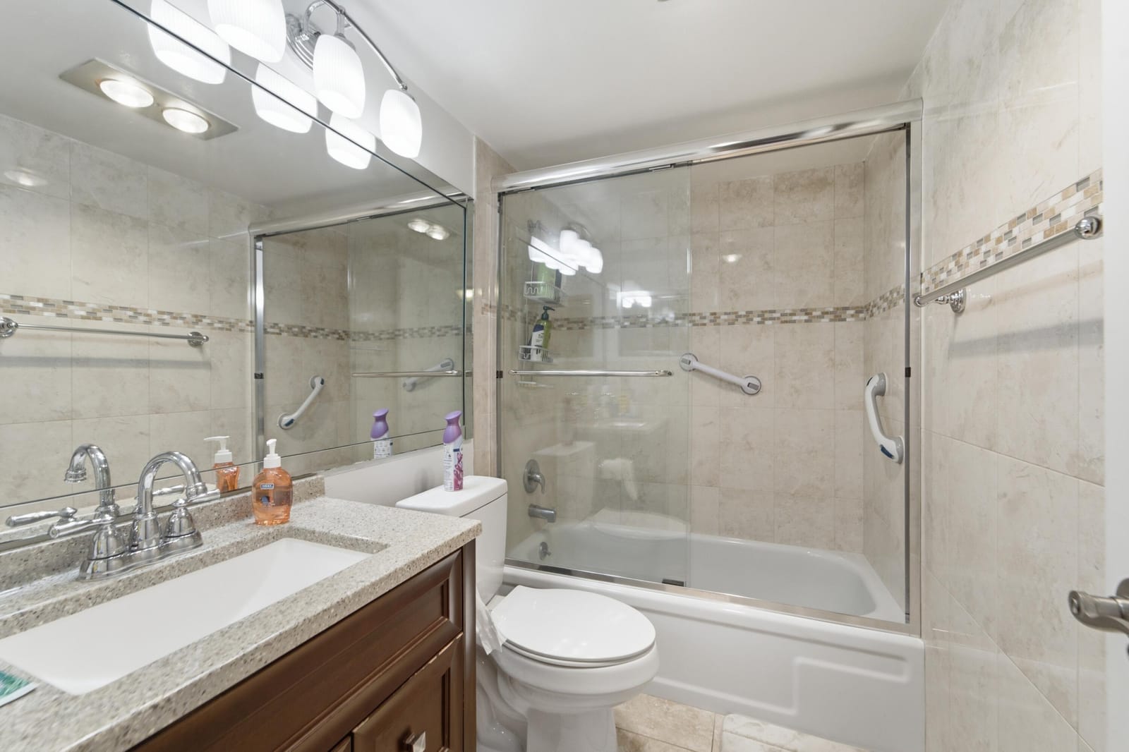 170 Kent J — photo 11