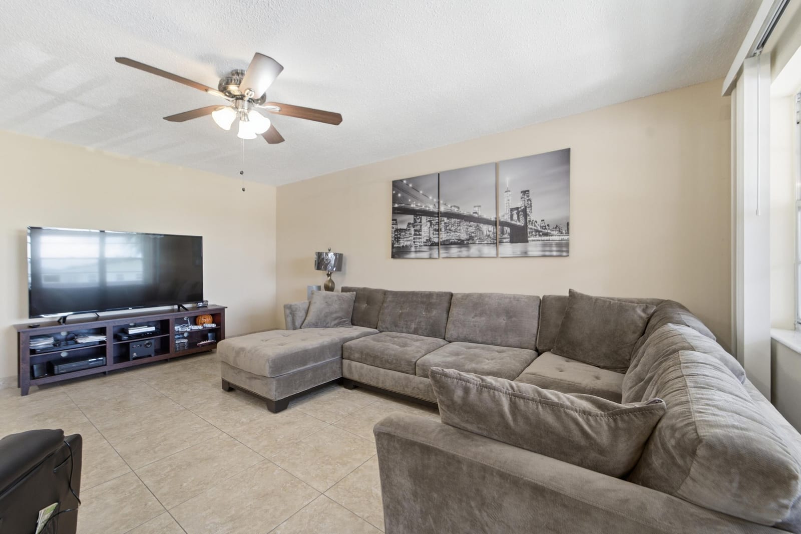 170 Kent J — photo 10
