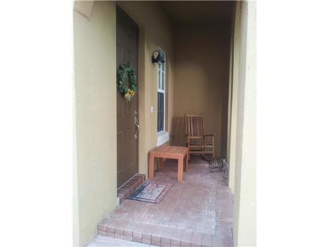 2812 Eagle Rock Circle 906 — photo 2