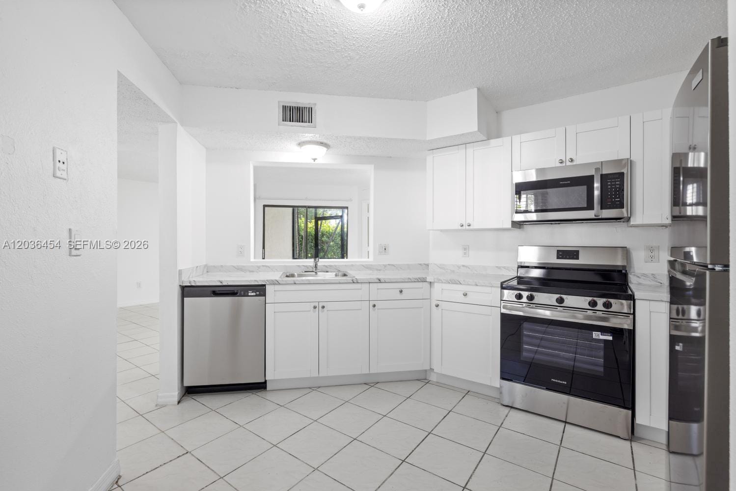 1055 N Franklin Avenue 1055G — photo 11