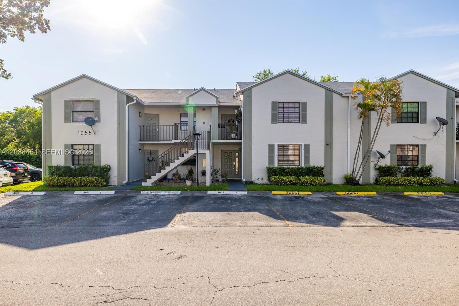 1055 N Franklin Avenue 1055G — photo 4