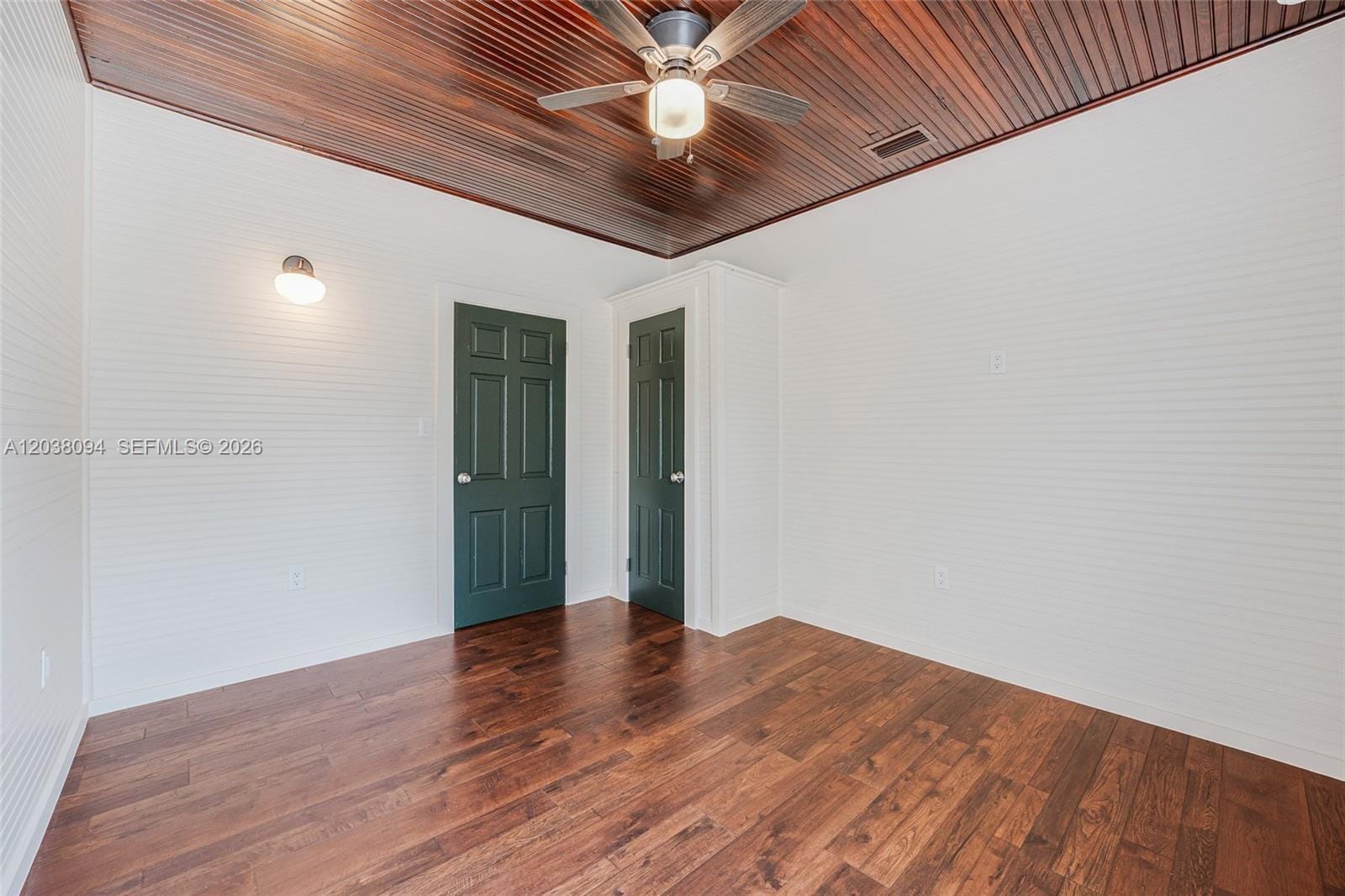 3826 Oak Avenue 3826 — photo 12