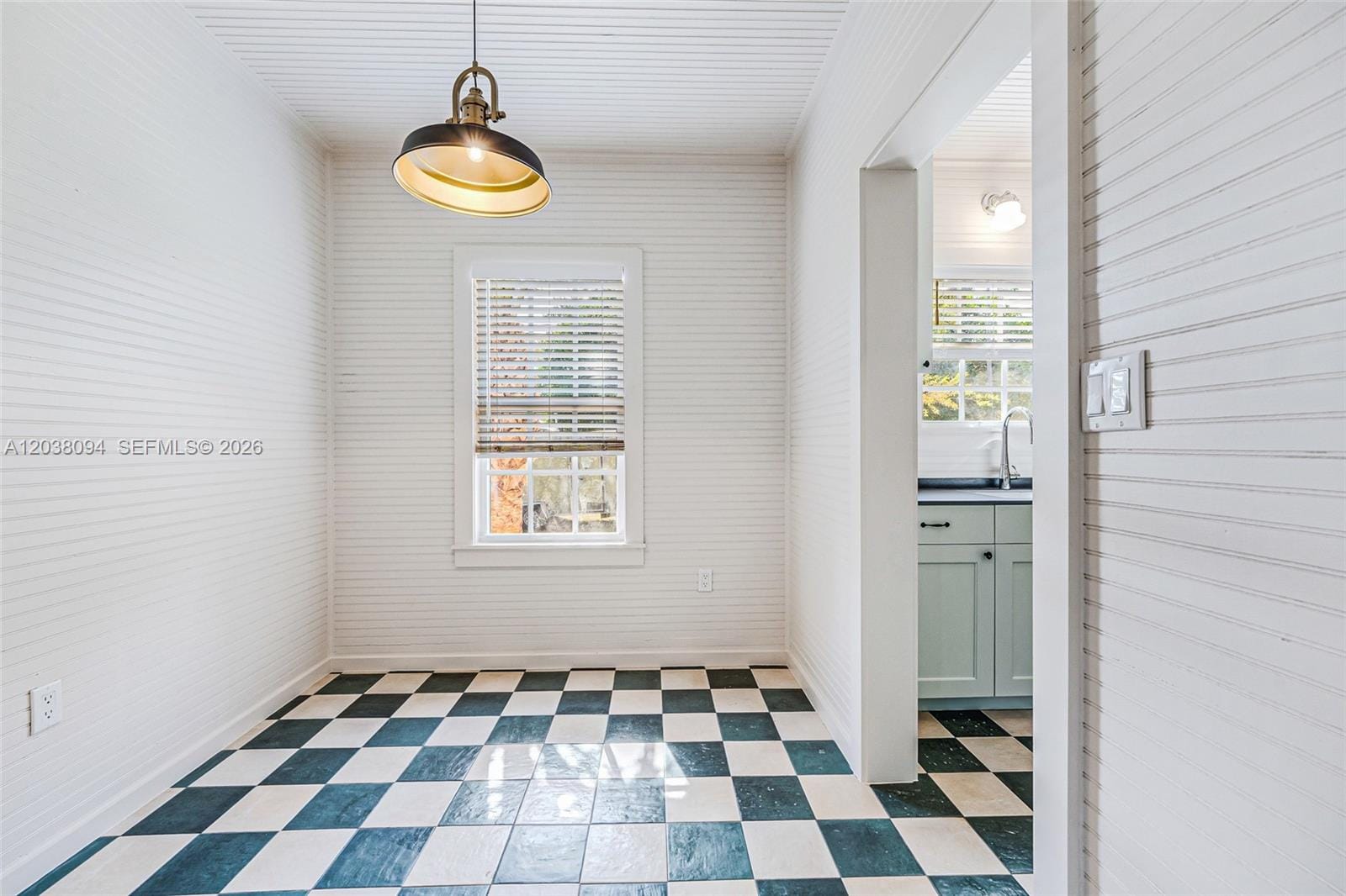3826 Oak Avenue 3826 — photo 8