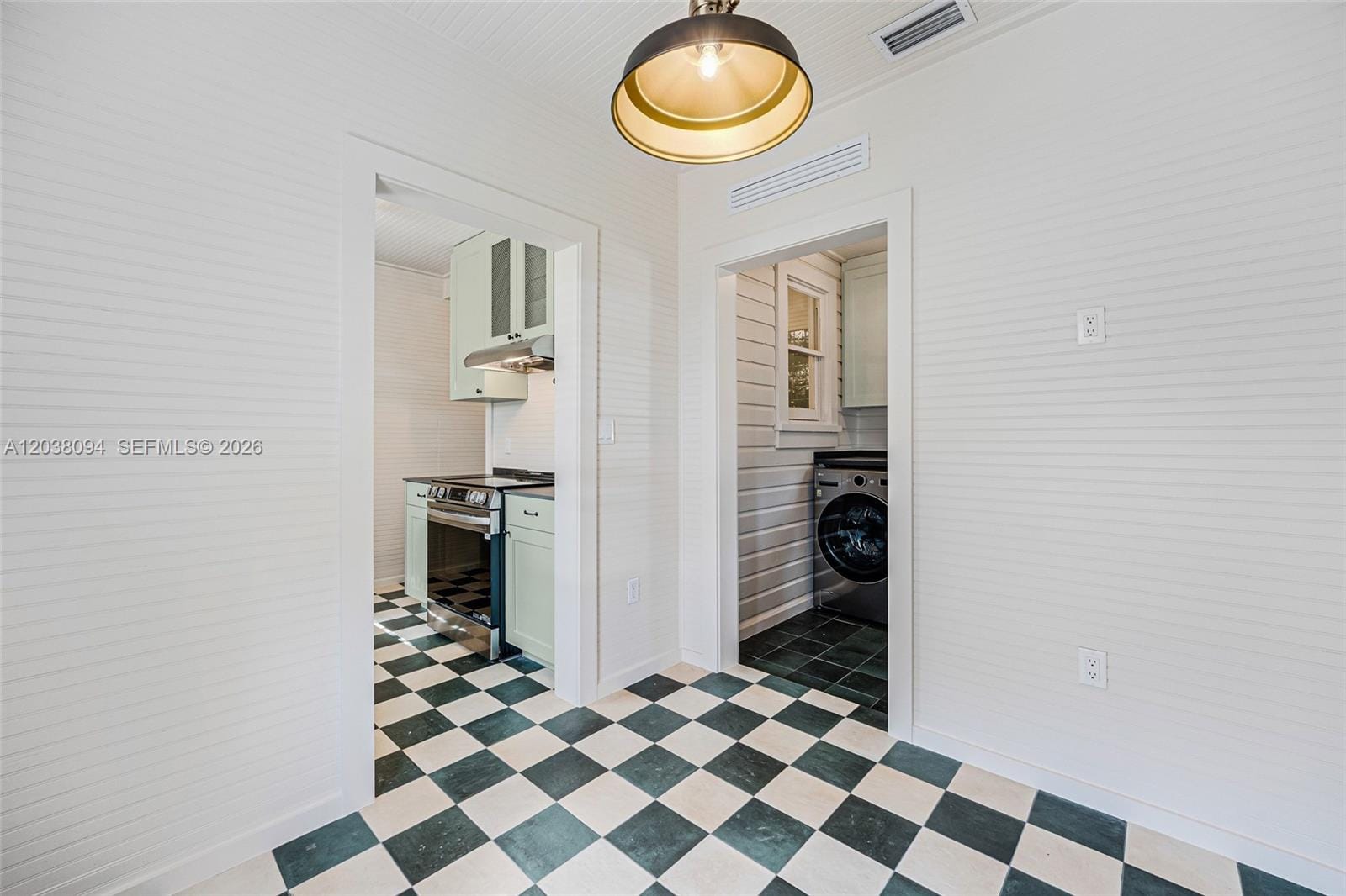 3826 Oak Avenue 3826 — photo 10