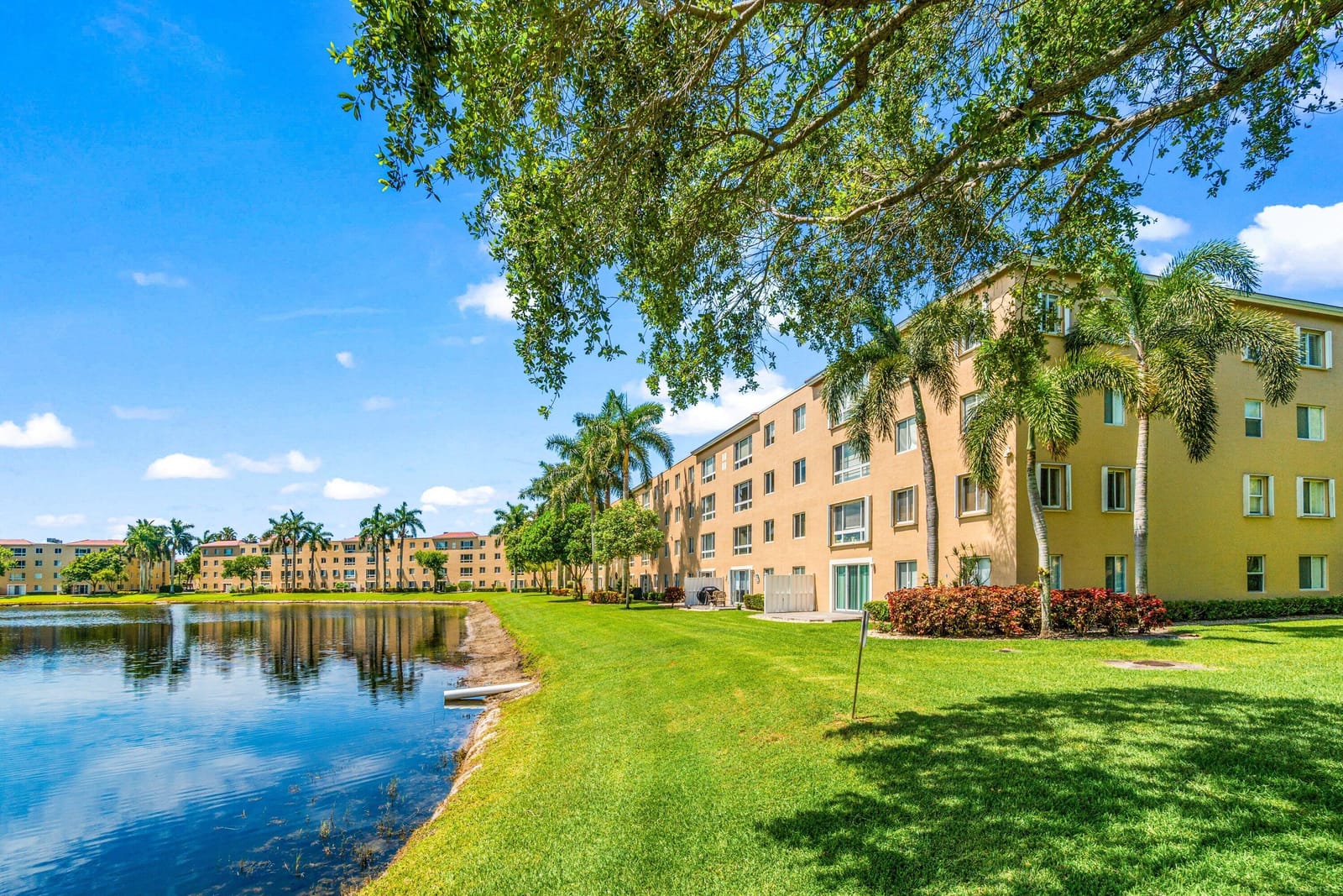 12560 Majesty Circle 401, Boynton Beach, FL 33437 photo 9