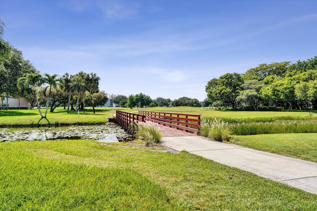 9430 Tangerine Place 104, Davie, FL 33324, Davie