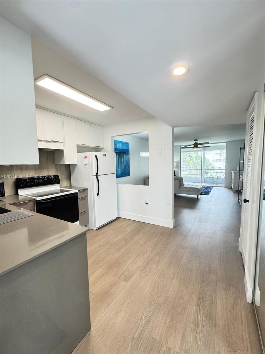 8300 Sunrise Lakes Boulevard 212, Sunrise, FL 33322, Sunrise