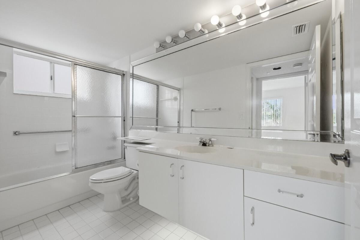 7649 E Granville Drive 301, Tamarac, FL 33321 photo 14