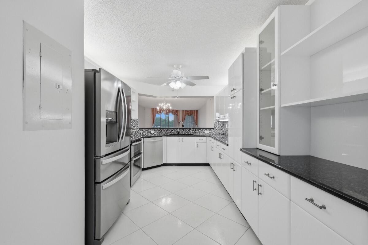 7649 E Granville Drive 301 — photo 3