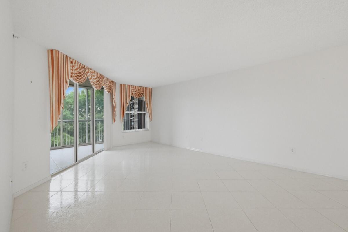 7649 E Granville Drive 301, Tamarac, FL 33321 photo 30