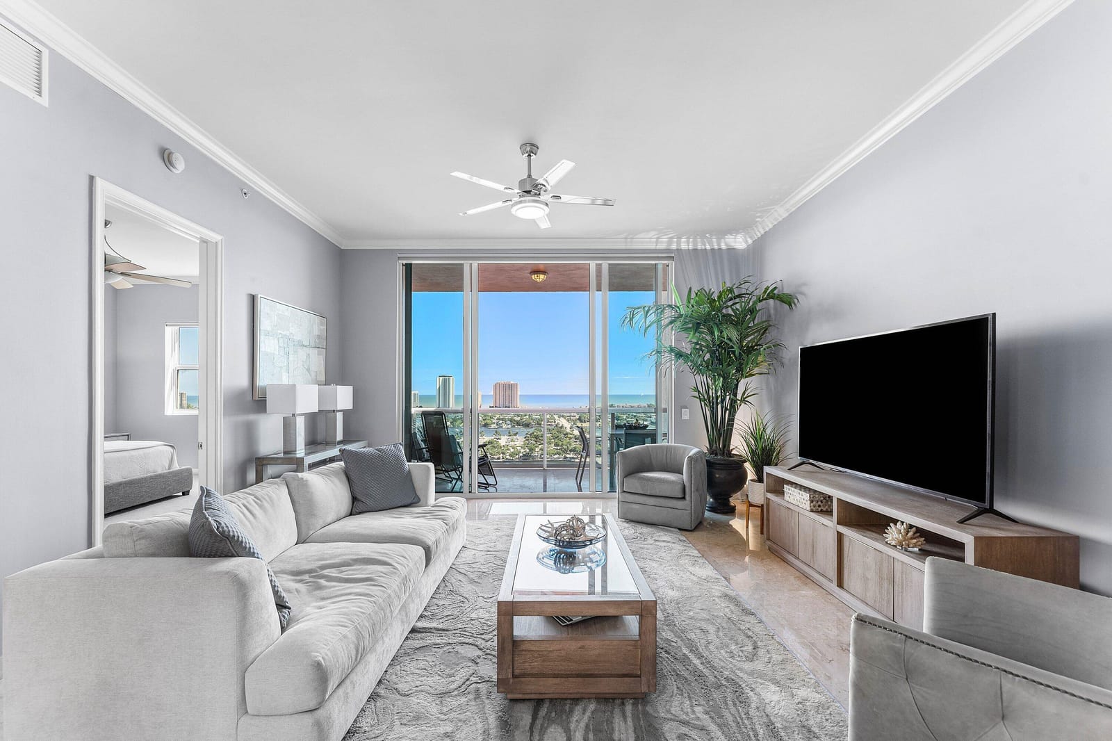 2640 Lake Shore Drive 2215, Riviera Beach, FL 33404