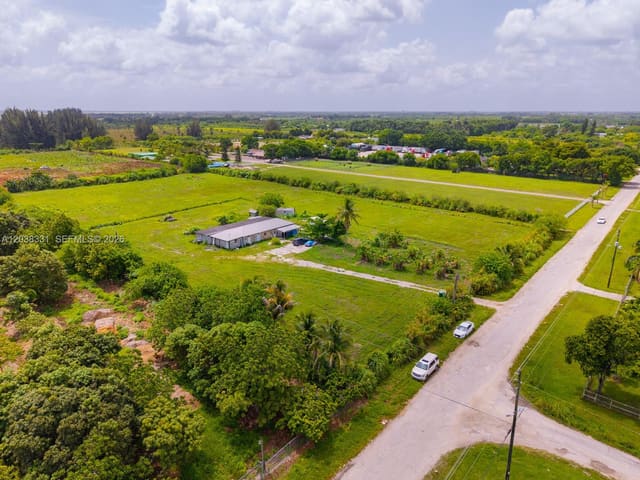 12825 SW 197 Avenue, Miami, FL 33196