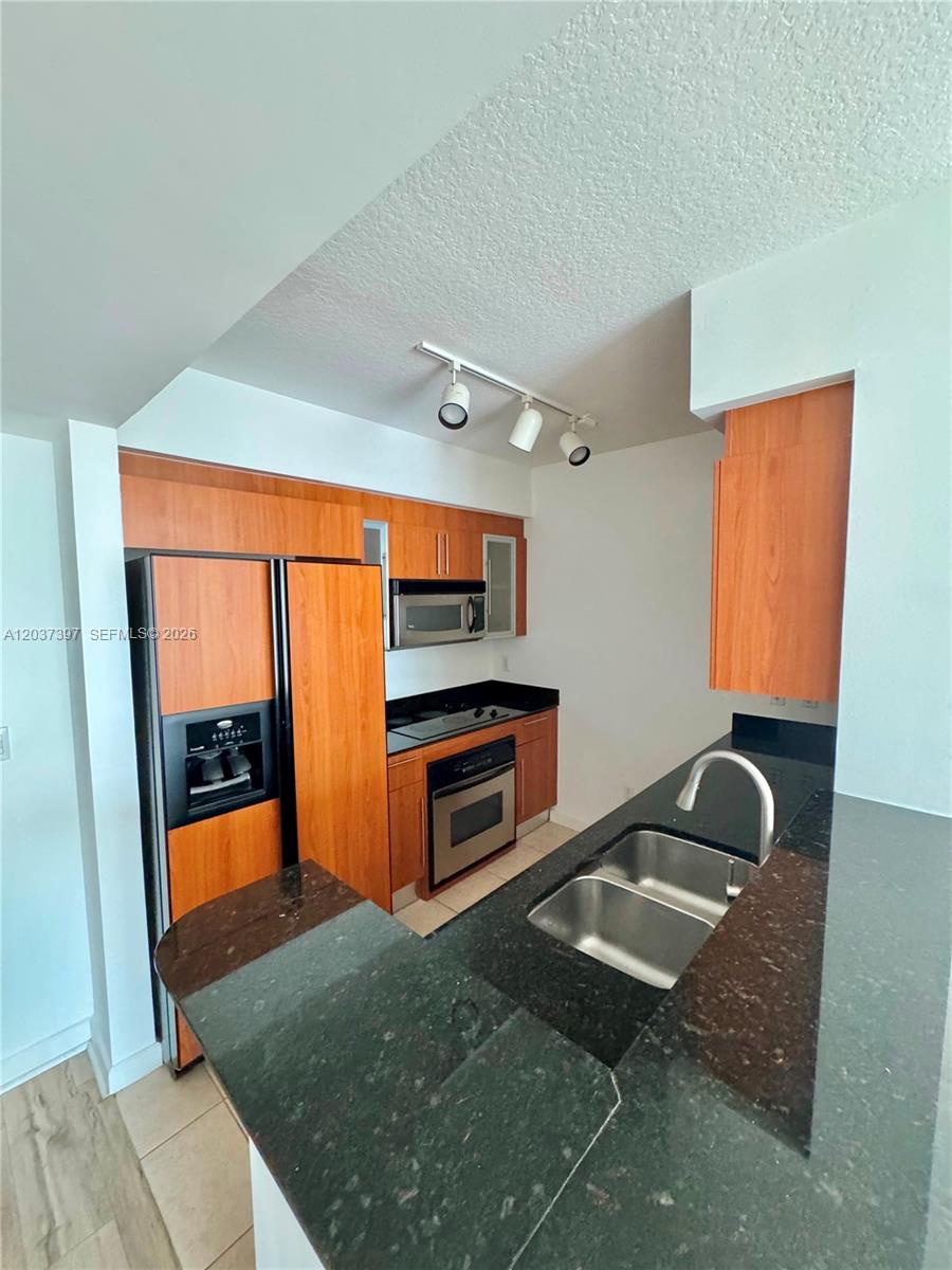 325 S Biscayne Boulevard 1116, Miami, FL 33131, Miami