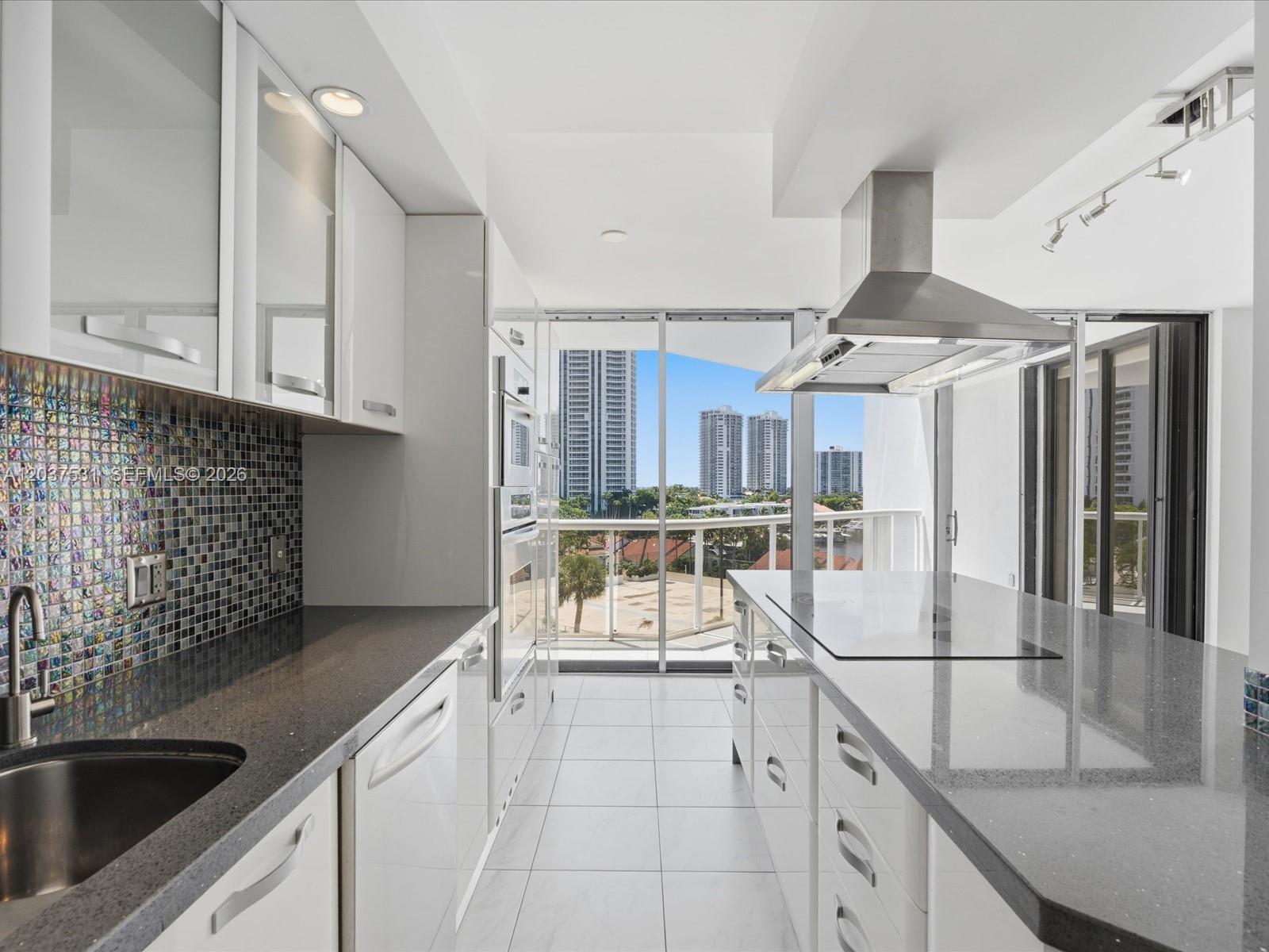 3610 Yacht Club Drive 702 — photo 1