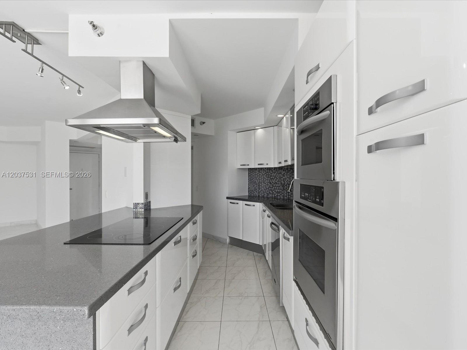 3610 Yacht Club Drive 702 — photo 12