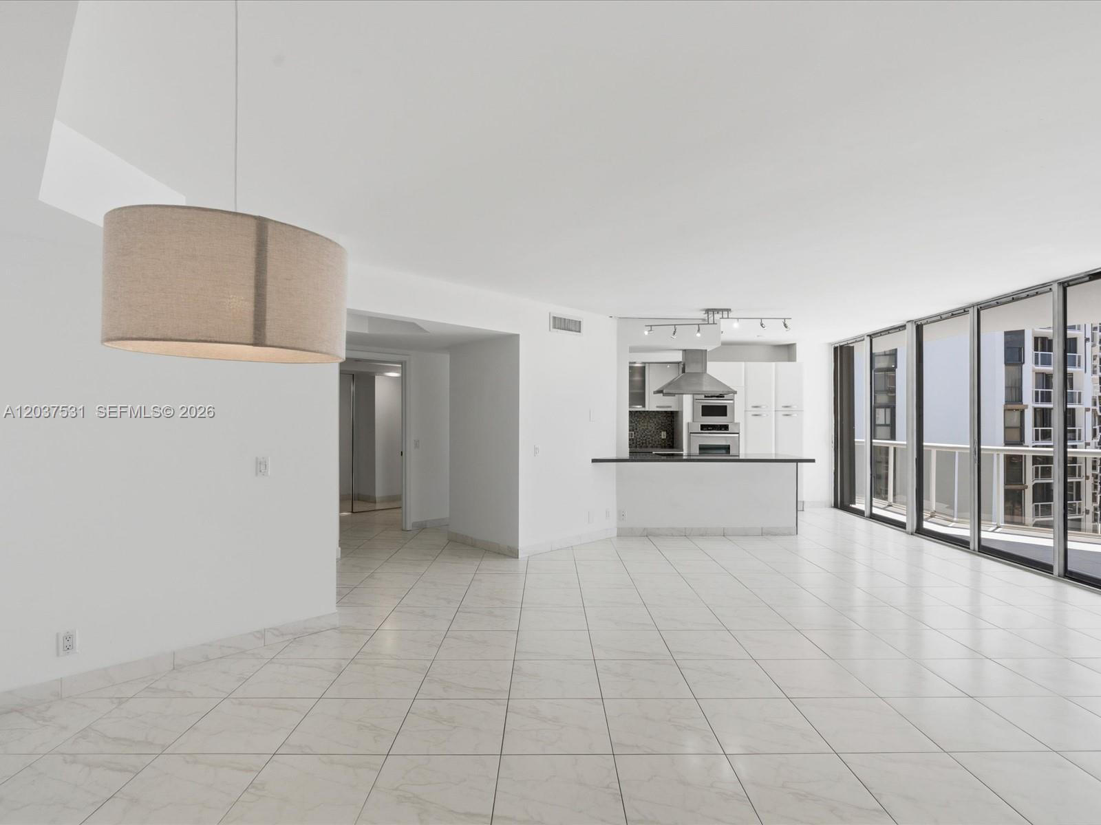 3610 Yacht Club Drive 702 — photo 3