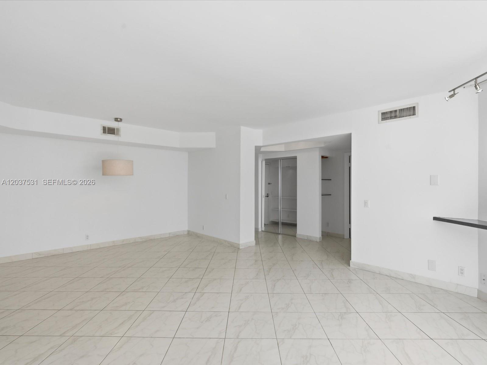 3610 Yacht Club Drive 702 — photo 6