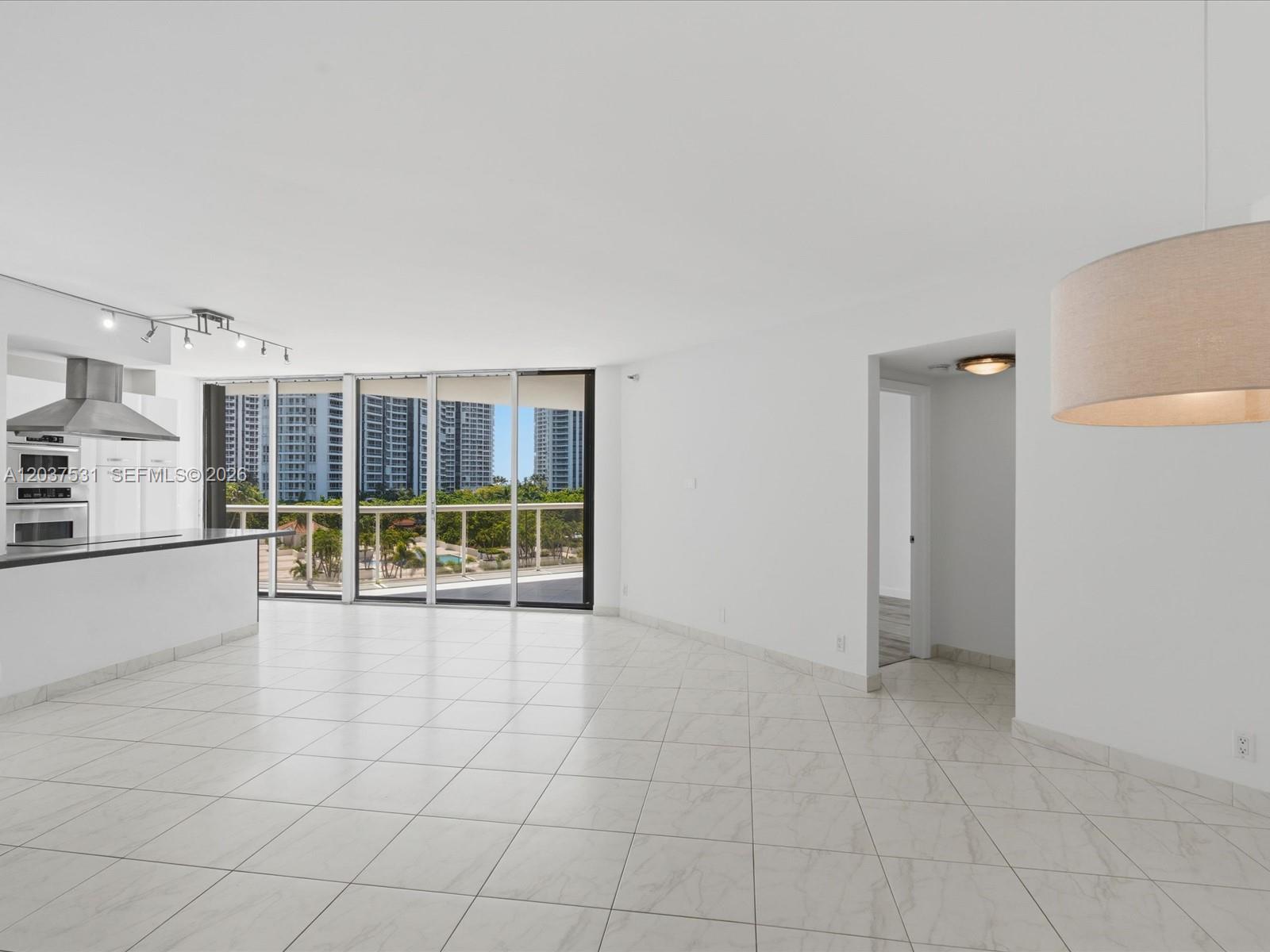 3610 Yacht Club Drive 702 — photo 9