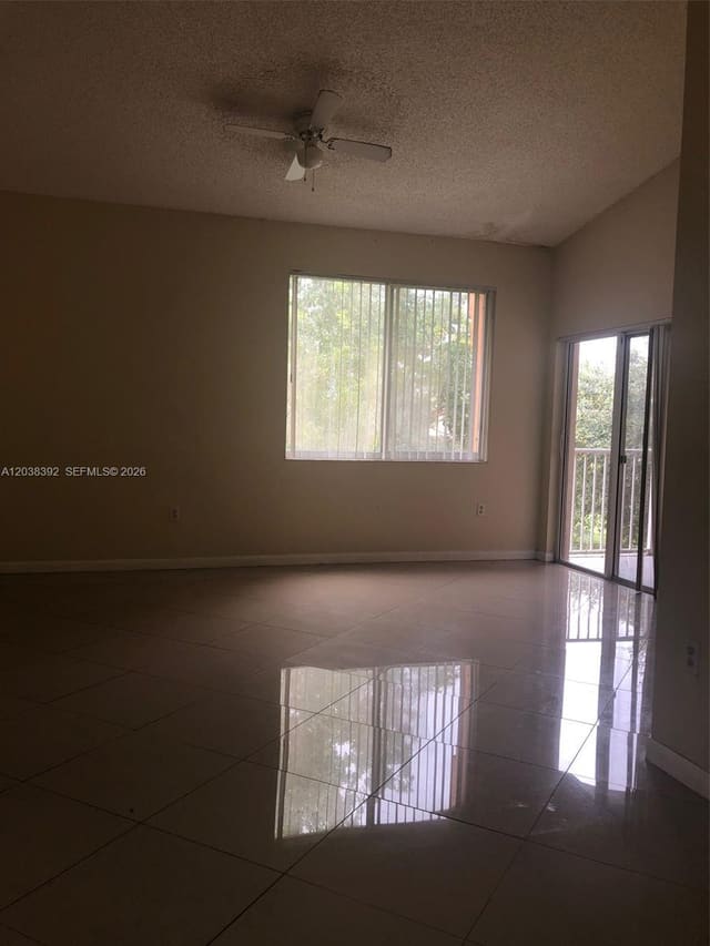 6992 SW 39th Street I101, Davie, FL 33314