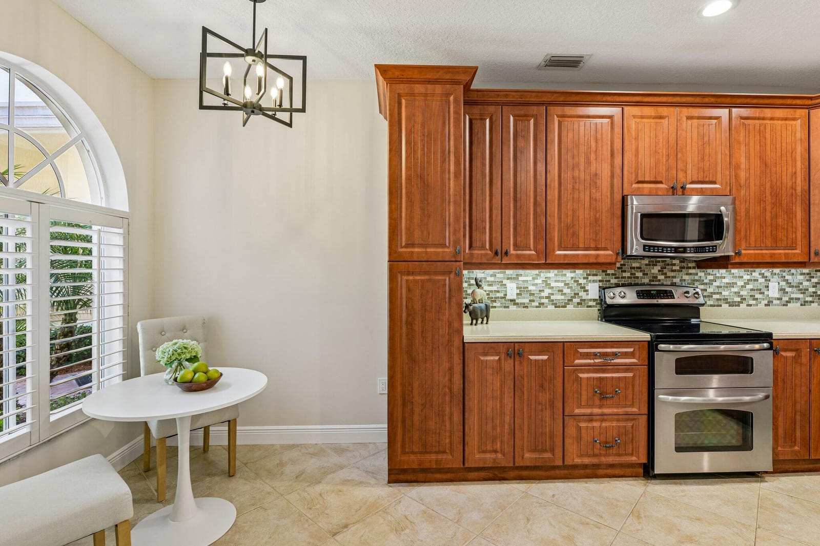692 W Palm Aire Drive, Pompano Beach, FL 33069 photo 14