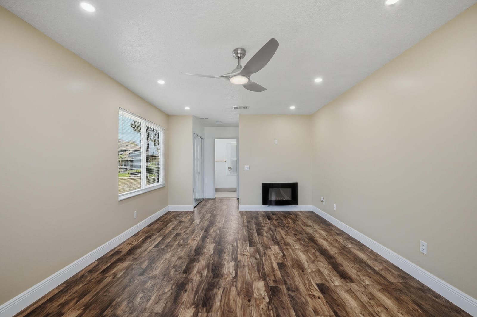 1051 SW Dubois Avenue — photo 8