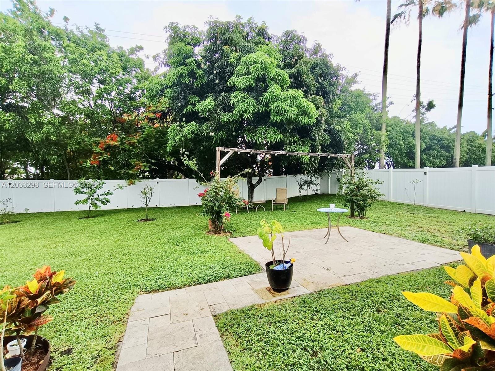 5555 Wind Drift Lane — photo 11