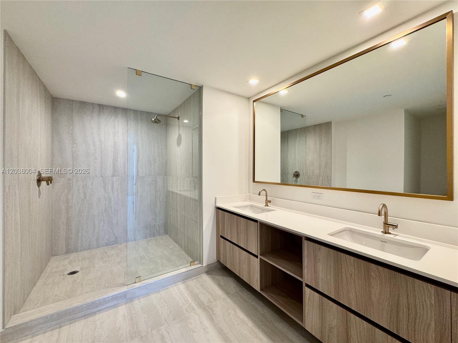 77 SE 5th Street 4002, Miami, FL 33131 photo 12