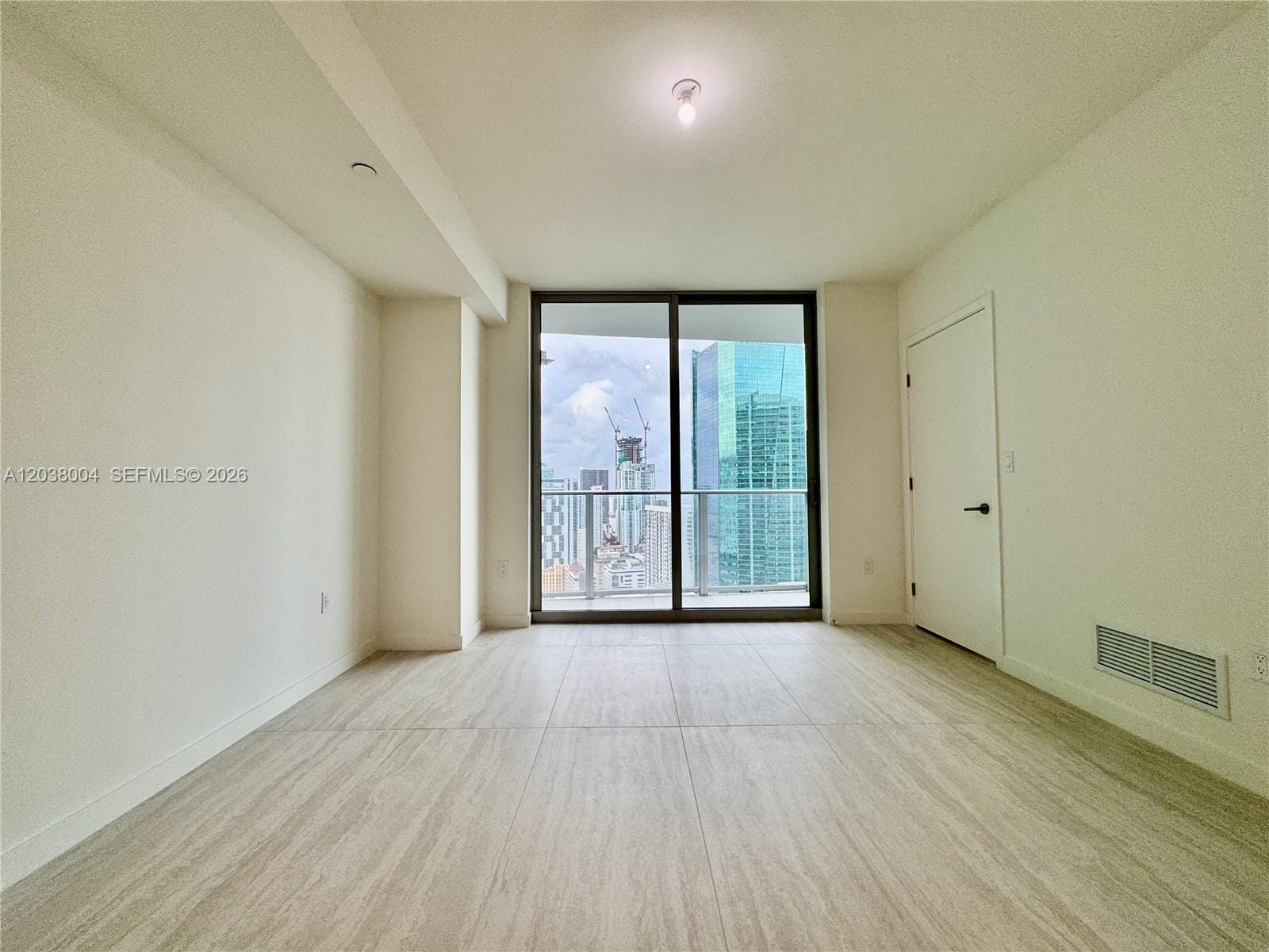 77 SE 5th Street 4002, Miami, FL 33131 photo 15