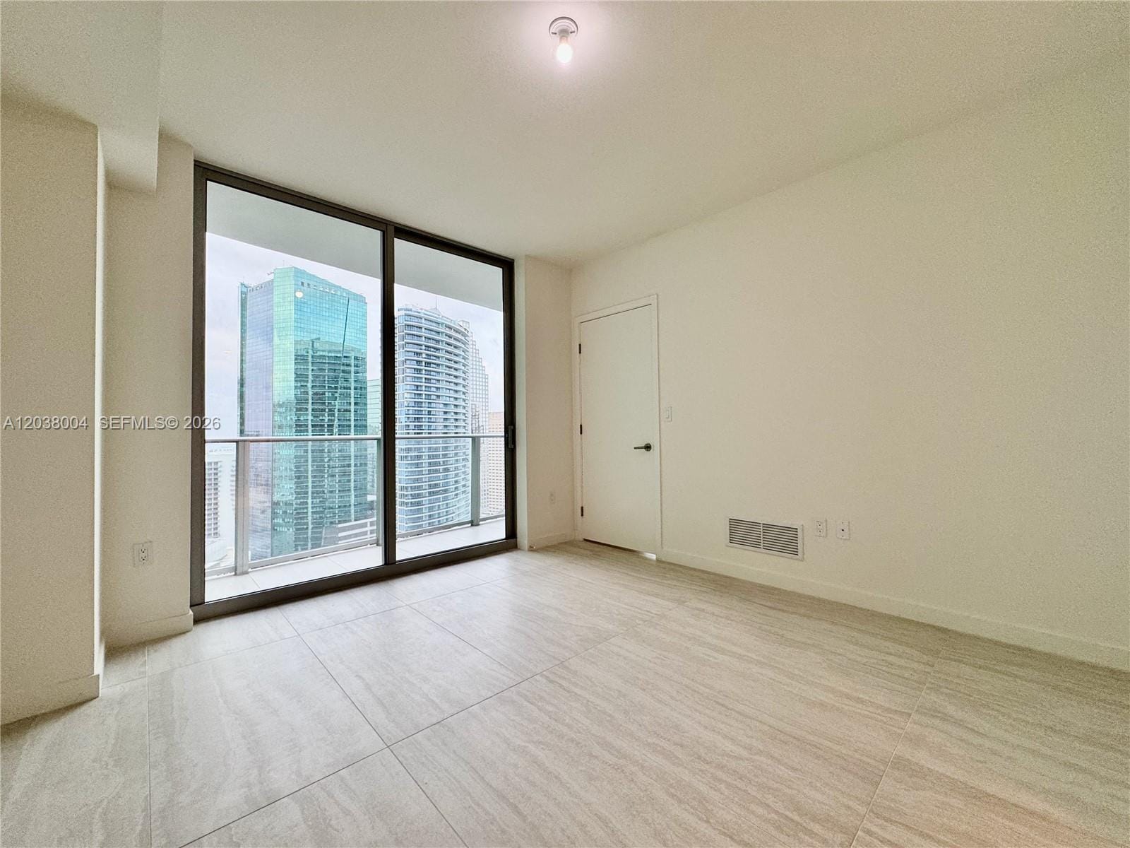 77 SE 5th Street 4002, Miami, FL 33131 photo 16