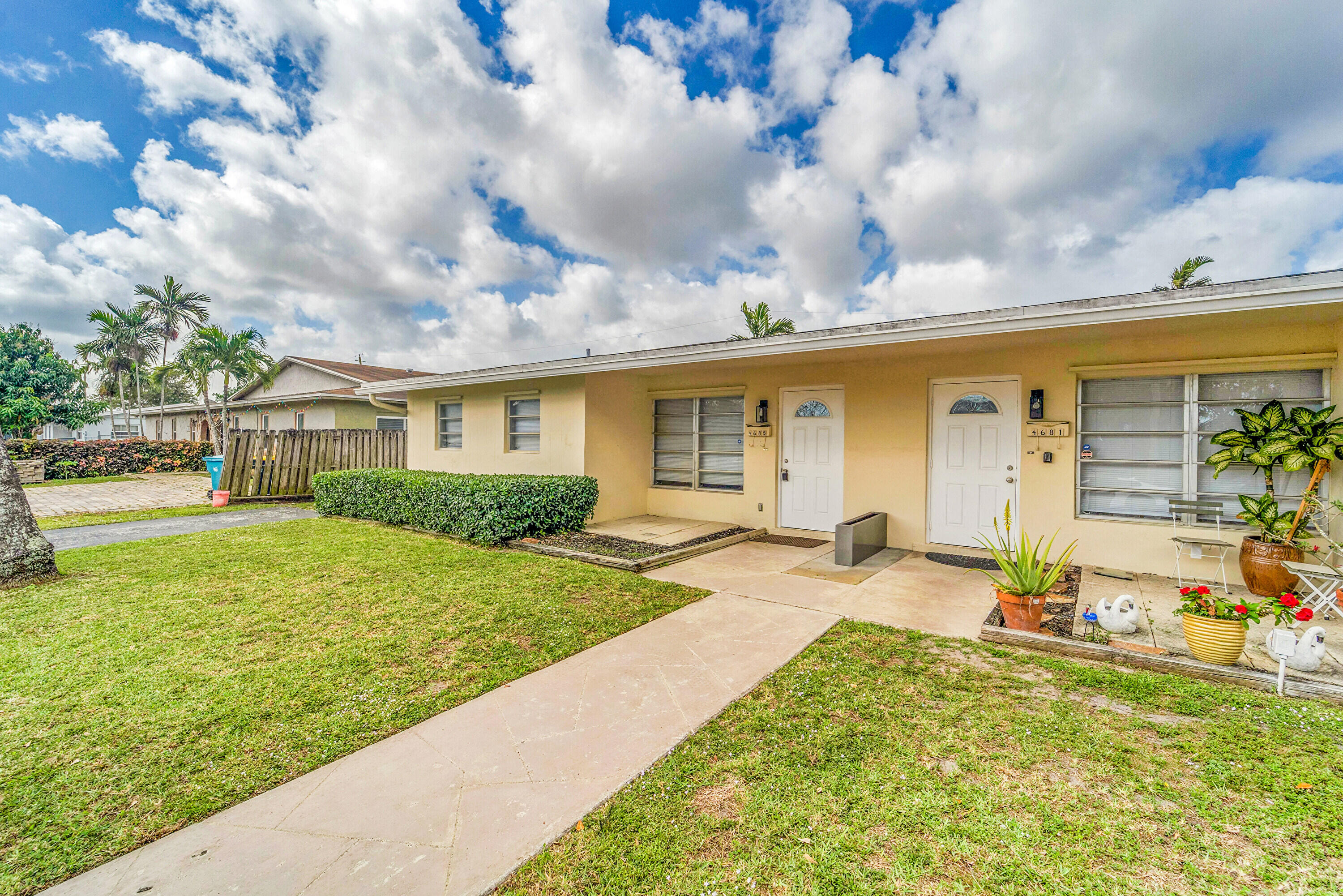 4681 SW 43rd Terrace 2, Dania Beach, FL 33314, Dania Beach