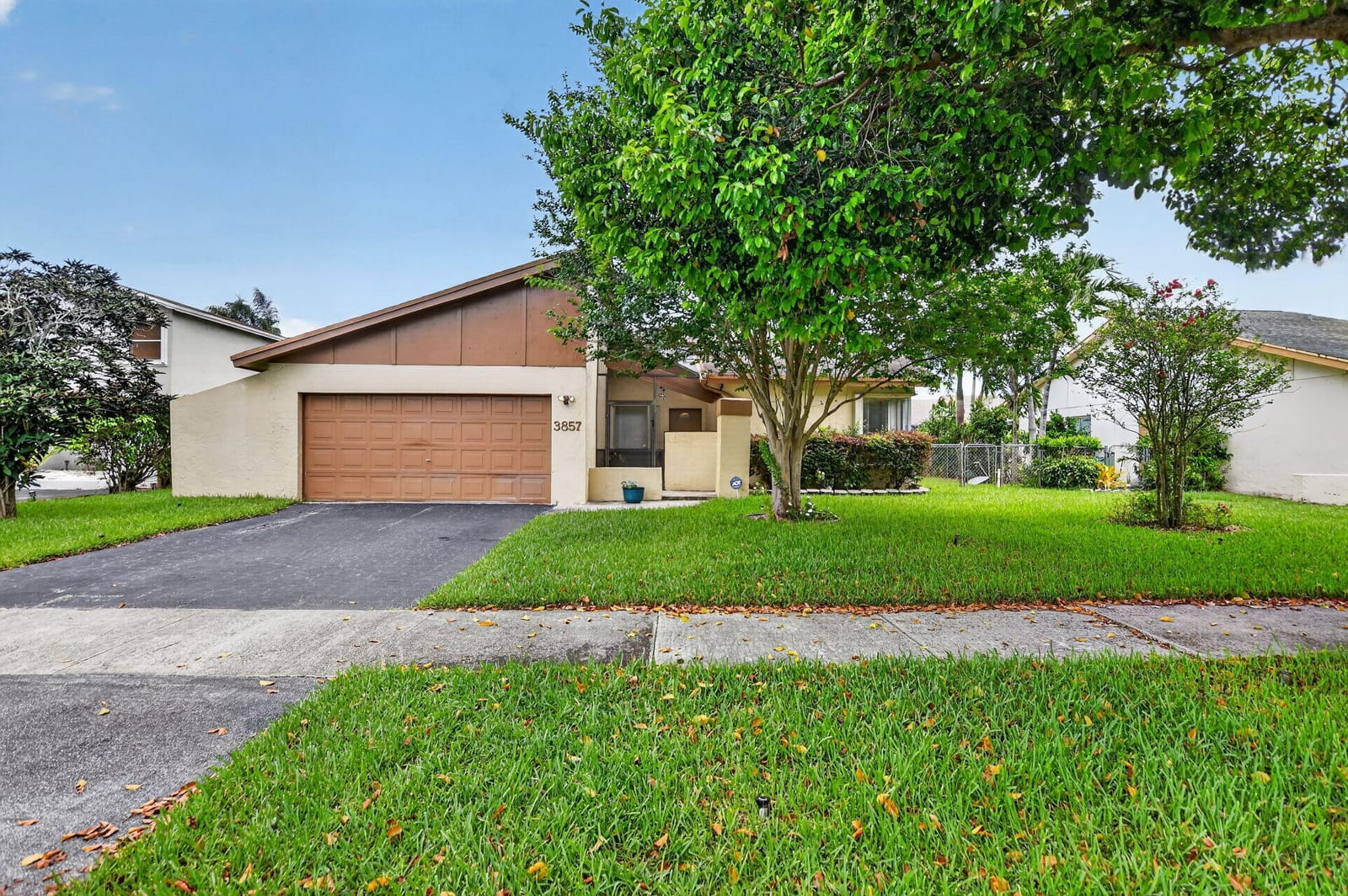 3857 NW 1st Place, Deerfield Beach, FL 33442 photo 1