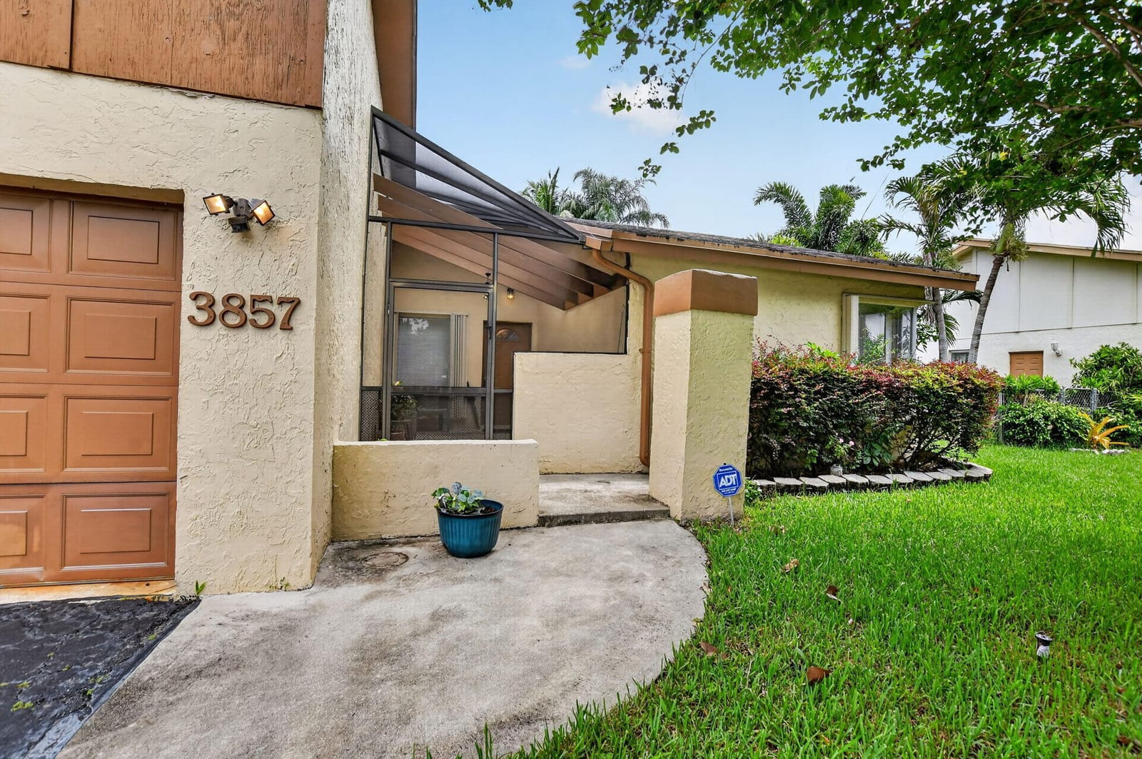 3857 NW 1st Place, Deerfield Beach, FL 33442 photo 2