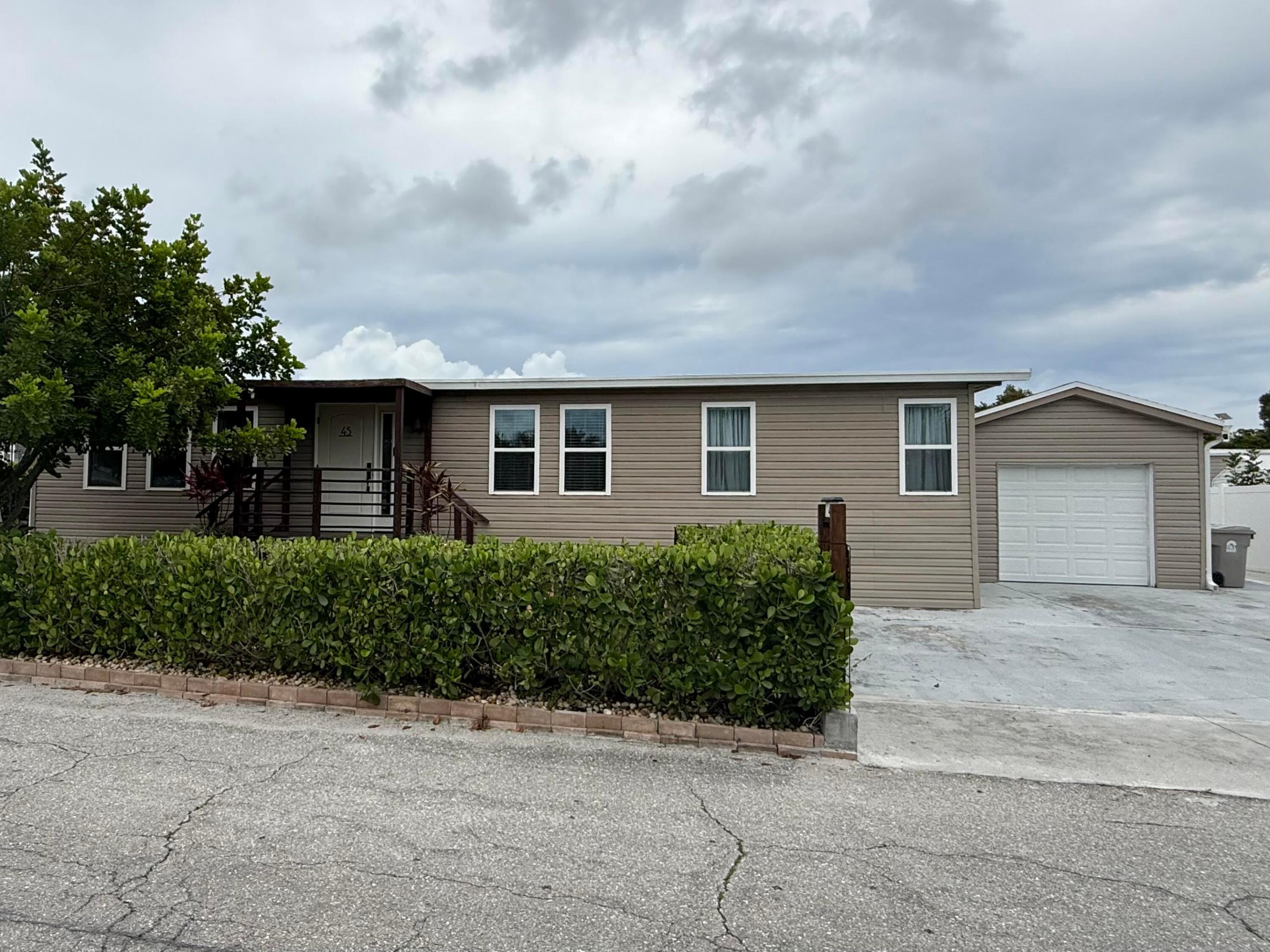 4311 Okeechobee Boulevard 45 — photo 2