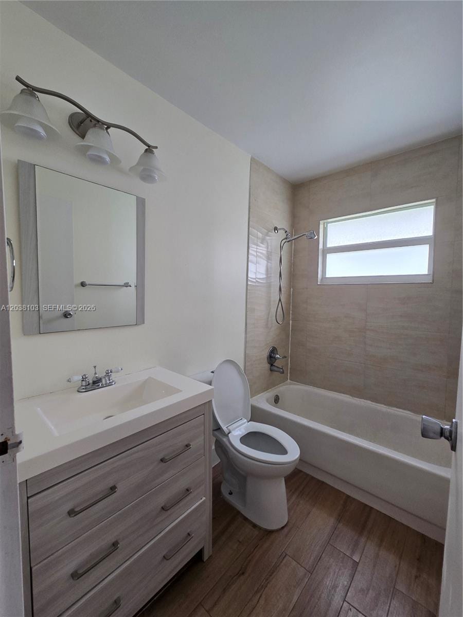 121 Saxony C 121, Delray Beach, FL 33446 photo 14