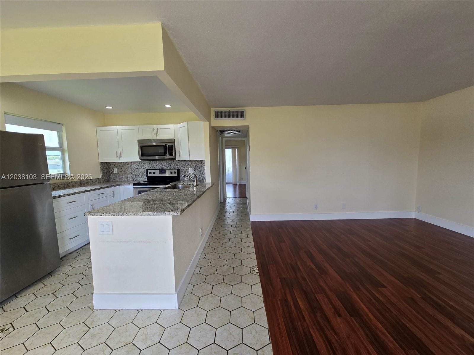 121 Saxony C 121, Delray Beach, FL 33446 photo 10