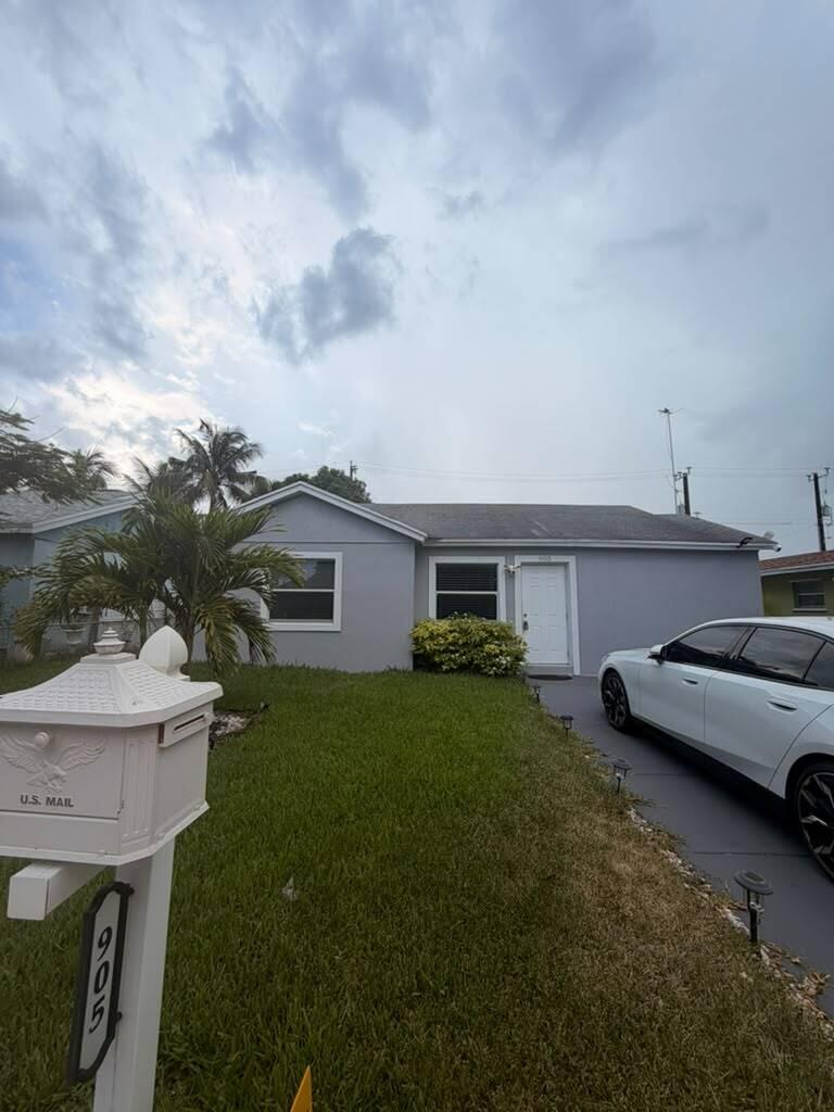 905 S L Street, Lake Worth Beach, FL 33460