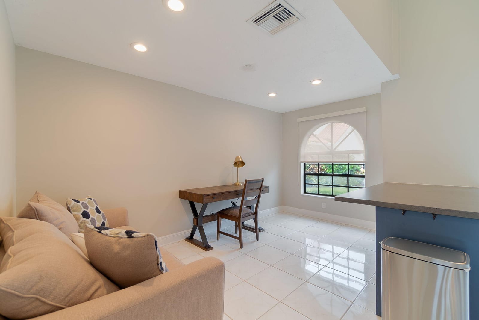 13547 Fountain View Boulevard — photo 11