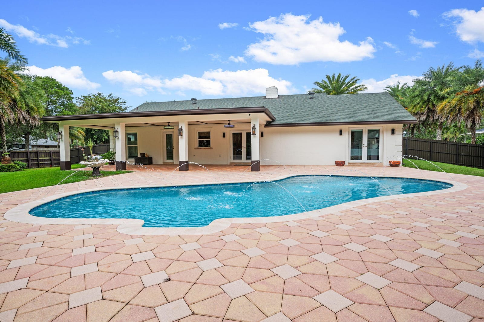 5700 SW 196th Lane — photo 3